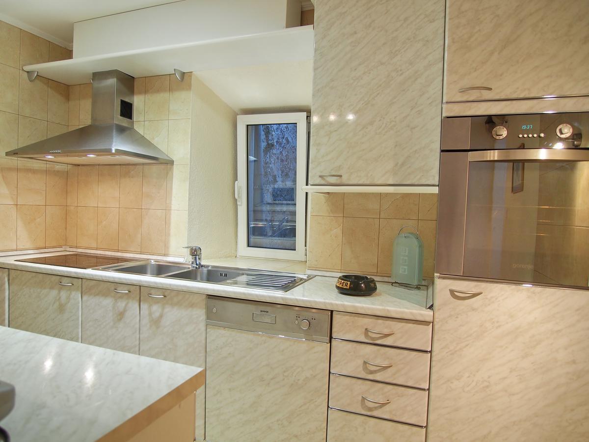 Monika Apartment *
