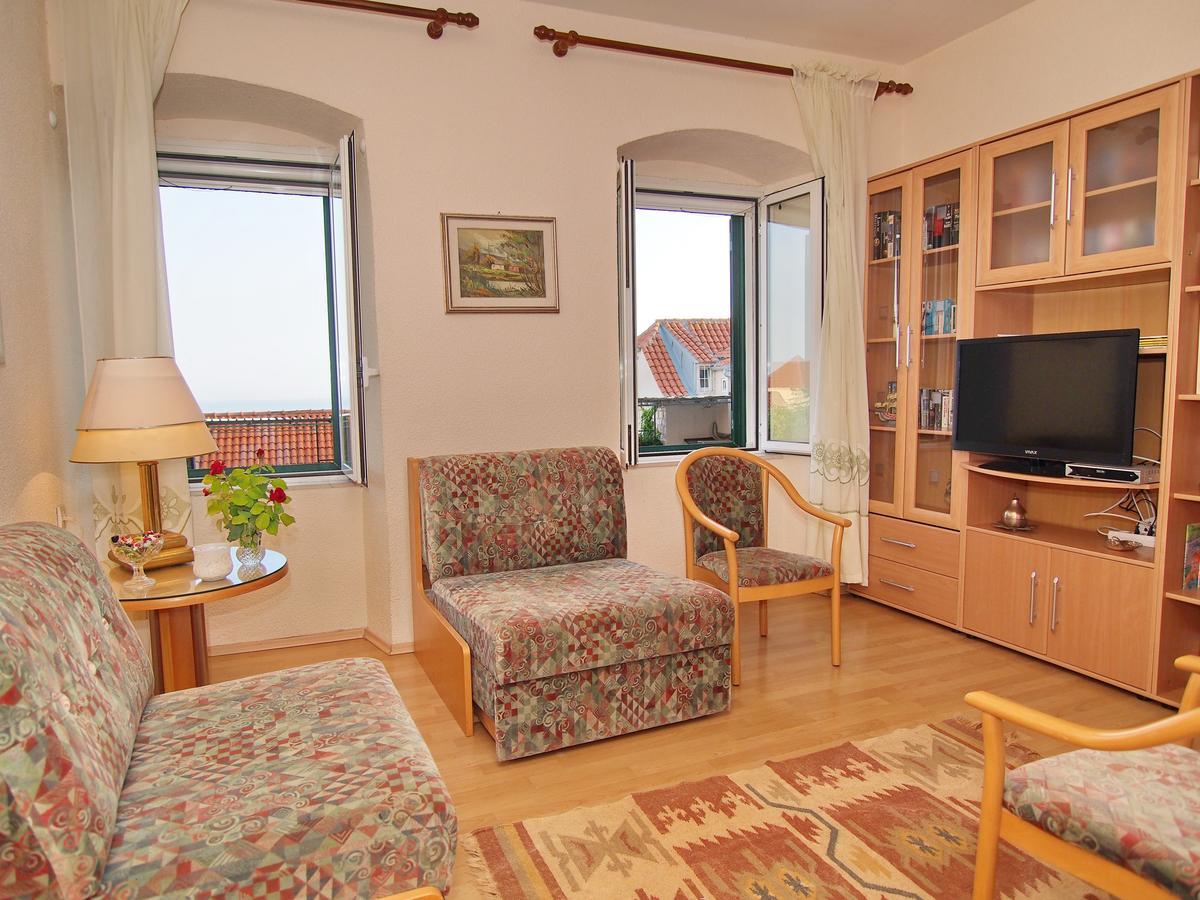Monika Apartment